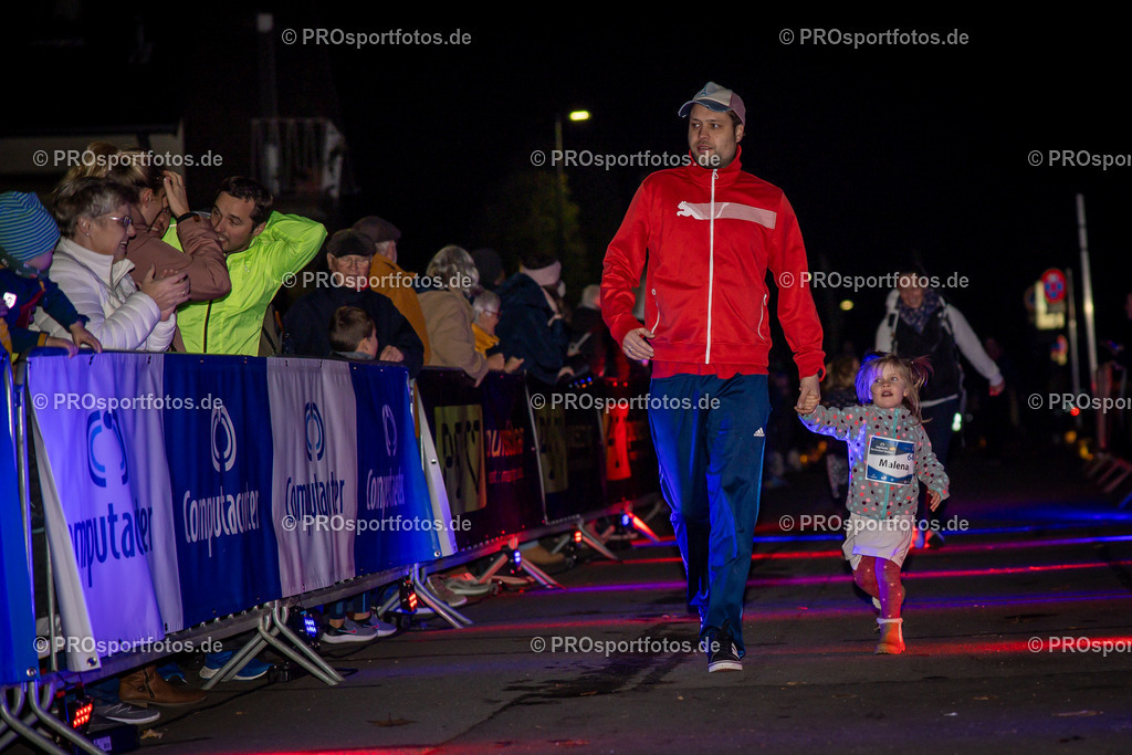 Martinslauf Sindorf 2023 in Kerpen-Sindorf, 09.11.2023 | Impressionen vom Martinslauf Sindorf 2023 am 09.11.2023 in Kerpen-Sindorf (Nordrhein-Westfalen).