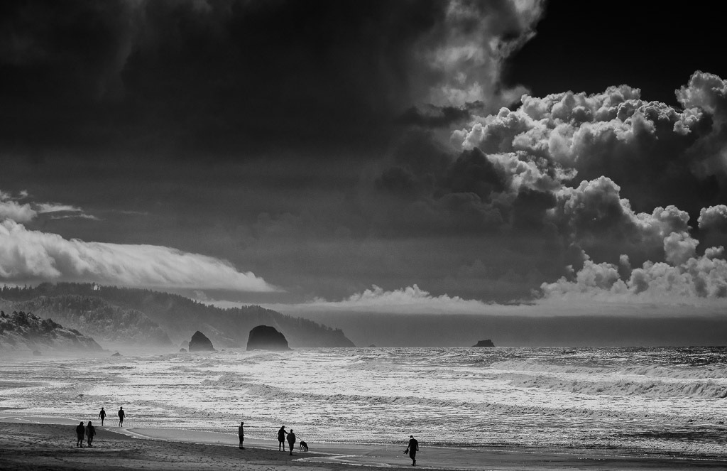 usa-2018-397 | Blick auf die Pazifikküste bei Cannon Beach (US-Bundesstaat Oregon) vom Oregon Coast Highway. - Realisiert mit Pictrs.com