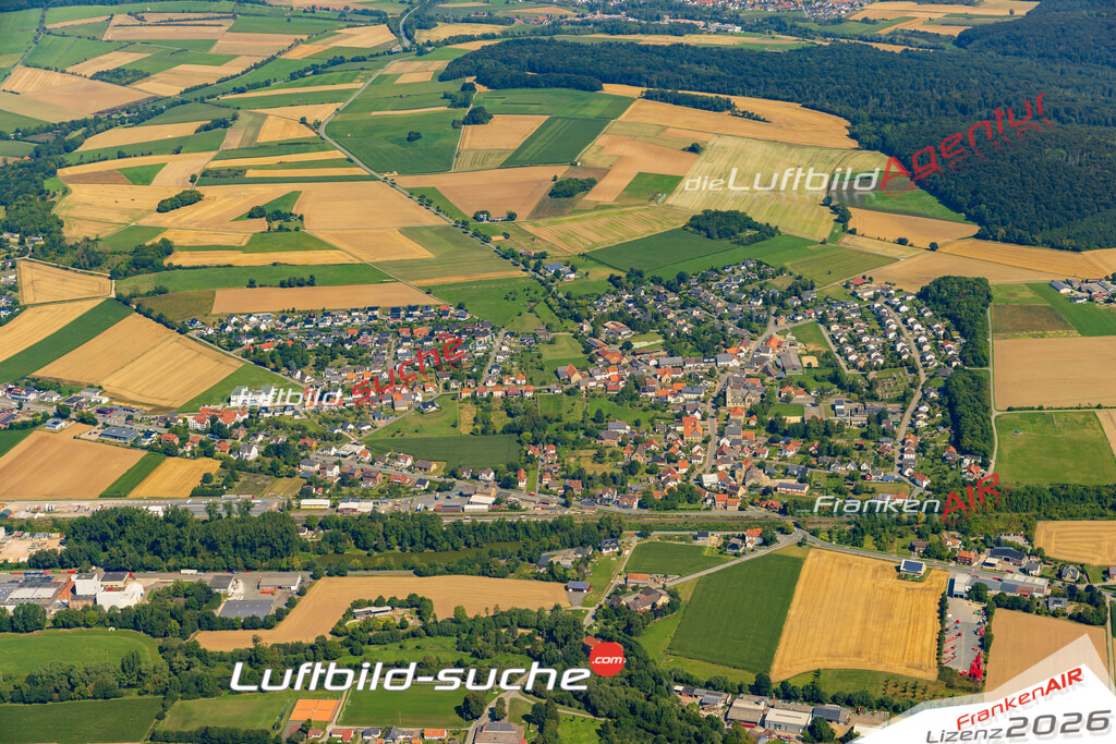 Klassische Luftaufnahme ohne Drohne zeigt:Rimbeck bei Warburg - Die Luftbildaufnahme wurde 2025 vom UL-Flugzeug heraus erstellt ( keine Drohnenaufnahme ) - Hochauflösende Luftaufnahme -Nicht vergleichbar mit Google Maps oder Satelittenbilder- Die Geschenkidee !Mit Lizenz und Bildrechte bestellbar