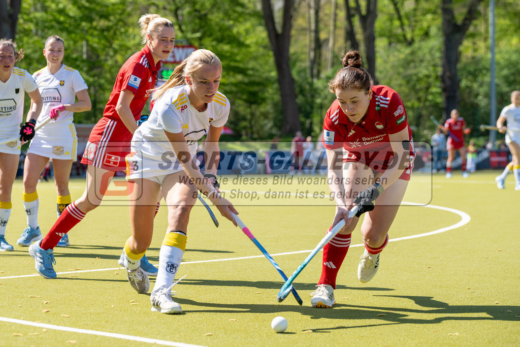 SFE_20250412_0085 | Köln, Deutschland, 12.04.2025:  Hockey 1. Bundesliga Damen Rot-Weiss Köln - Harvestehuder THC im KTHC Stadion Rot-Weiss Köln Tennis and Hockey Club am 12.04.2025 in Köln, Deutschland. (Foto von Stephan Fehrmann)Köln, Germany, 12.04.2025: Hockey 1. Bundesliga Damen Rot-Weiss Köln - Harvestehuder THC in KTHC Stadion Rot-Weiss Köln Tennis and Hockey Club at 12.04.2025 in Köln, Deutschland. (Foto from Stephan Fehrmann)