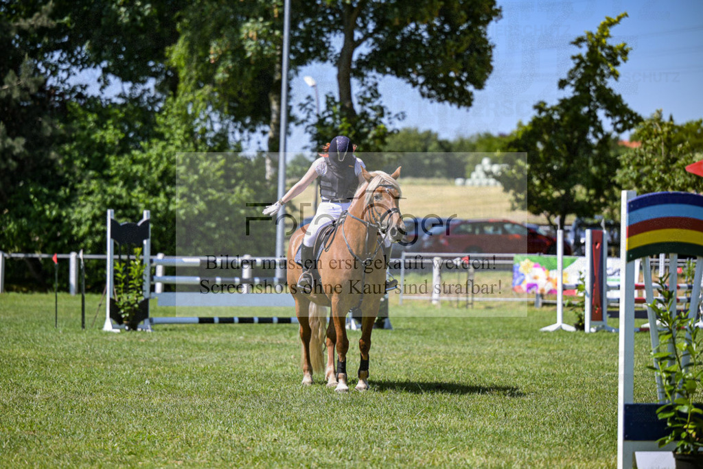 Reitturnier Voxtrup | Entdecke hochwertige Reitturnierfotos von Foto Oger. Professionell, emotional und authentisch – jetzt Lieblingsmomente im Shop bestellen.Deutschlandweite Turnierfotografie. - Realisiert mit Pictrs.com