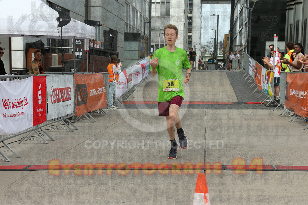 250920_1317_EX1_3973 | Sportfotografie im Rhein-Sieg Kreis, Köln, Bonn, NRW, Rheinland Pfalz, Hessen, etc. Unser Tätigkeitsfeld umfasst den Laufsport vom Volkslauf über den Marathon, Duathlon, Triathon bis zum Ultralauf wie Kölnpfad Ultra oder Schindertrail.