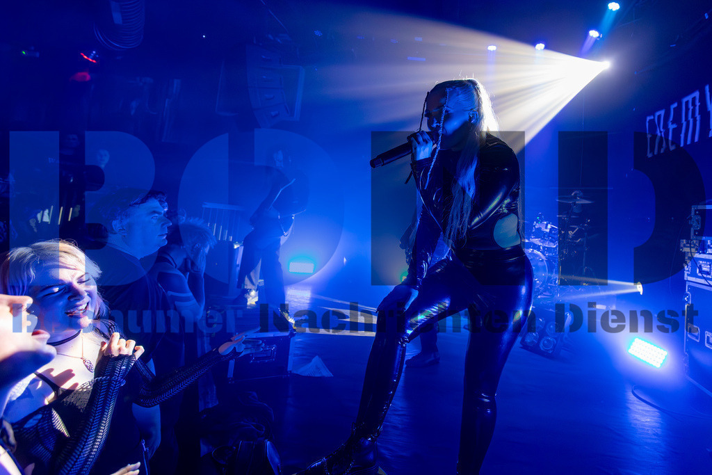 SES_ENEINS20250227-55 | bond - Realisiert mit Pictrs.com