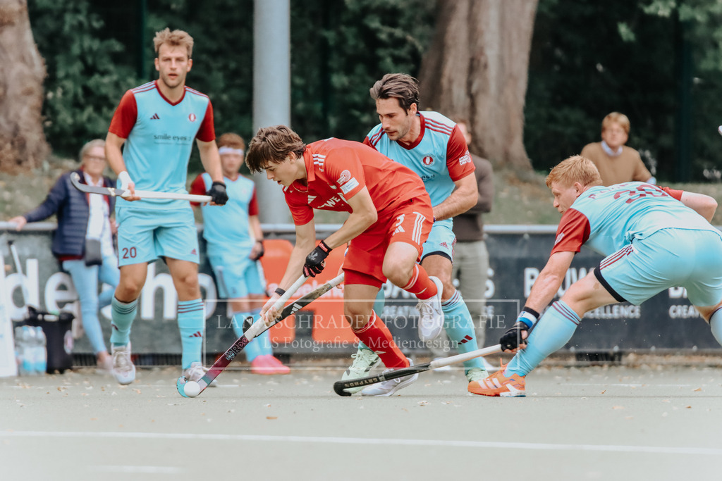 Herren_Bundesliga_02_F_RWK-UHC_21.09.25_Köln (375 von 471) | lanaschraderfotografie - Realisiert mit Pictrs.com