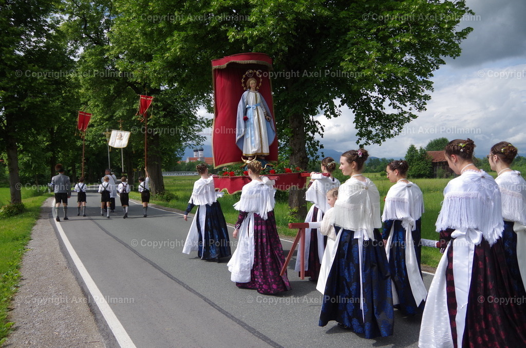 IMGP6760 | fotografiert von Axel PollmannLeonhardi Wallfahrt Benediktbeuern und Murnau, Fronleichnam, Fasching, Landschaft im Loisachtal und Benediktbeuern  - Realisiert mit Pictrs.com