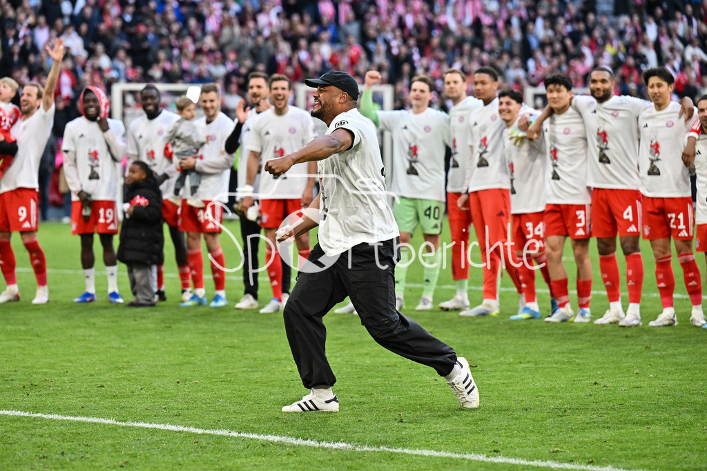 FC Bayern München - VfB Stuttgart | MUNICH, GERMANY - 19. APRIL: the Team form Bayern Munich celebrating - Deutsche Meisterschaft / Deutscher Fussballmeinster / Deutscher Meister after the Bundesliga Match between FC Bayern Munich vs. VfB Stuttgart at Matchday 30 at Allianz Arena / DFL REGULATIONS PROHIBIT ANY USE OF PHOTOGRAPHS AS IMAGE SEQUENCES AND/OR QUASI-VIDEO / Vincent KOMPANY Trainer FC Bayern München