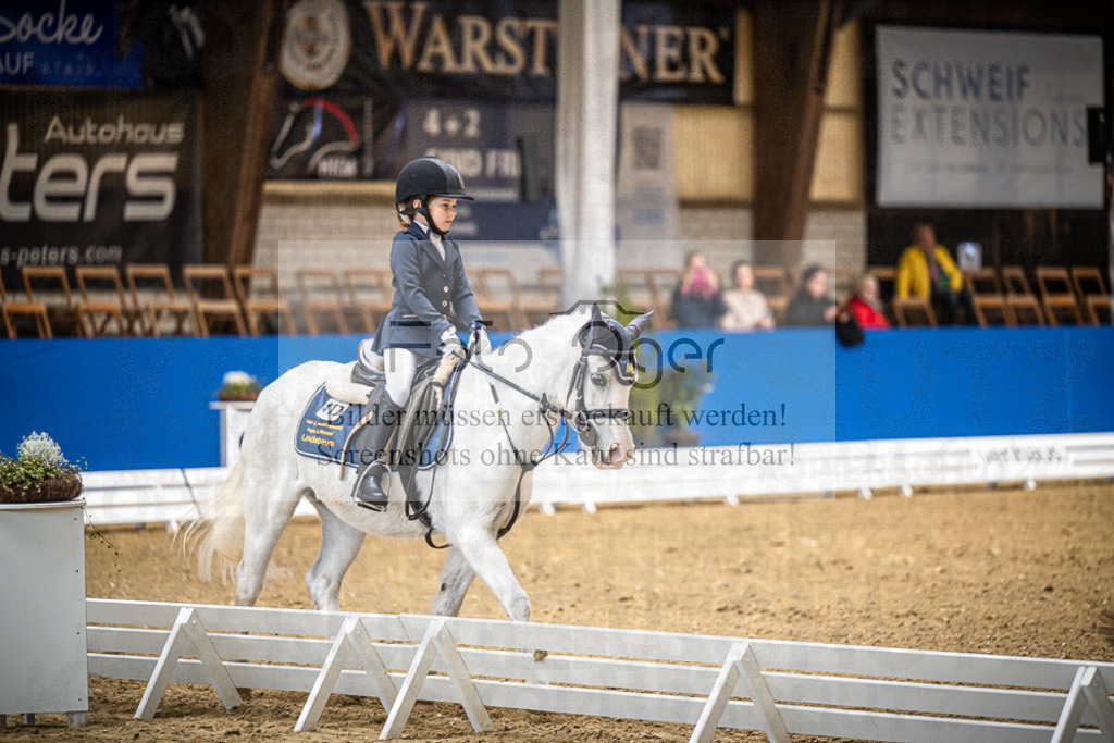 DOS_0786 | Entdecke hochwertige Reitturnierfotos von Foto Oger. Professionell, emotional und authentisch – jetzt Lieblingsmomente im Shop bestellen.Deutschlandweite Turnierfotografie. - Realisiert mit Pictrs.com