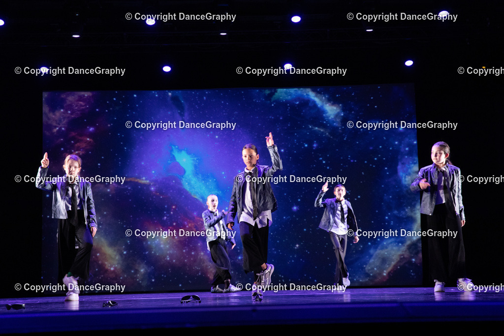 GPHY6395 | DanceGraphy - Realisiert mit Pictrs.com