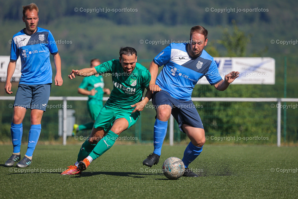 BQ3I9070 | 03.06.2023; Kreisoberliga West; Kunstrasenplatz Fellerdilln; VfL Fellerdilln - VfB Asslar; Ergebnis: 4:1 (3:1)