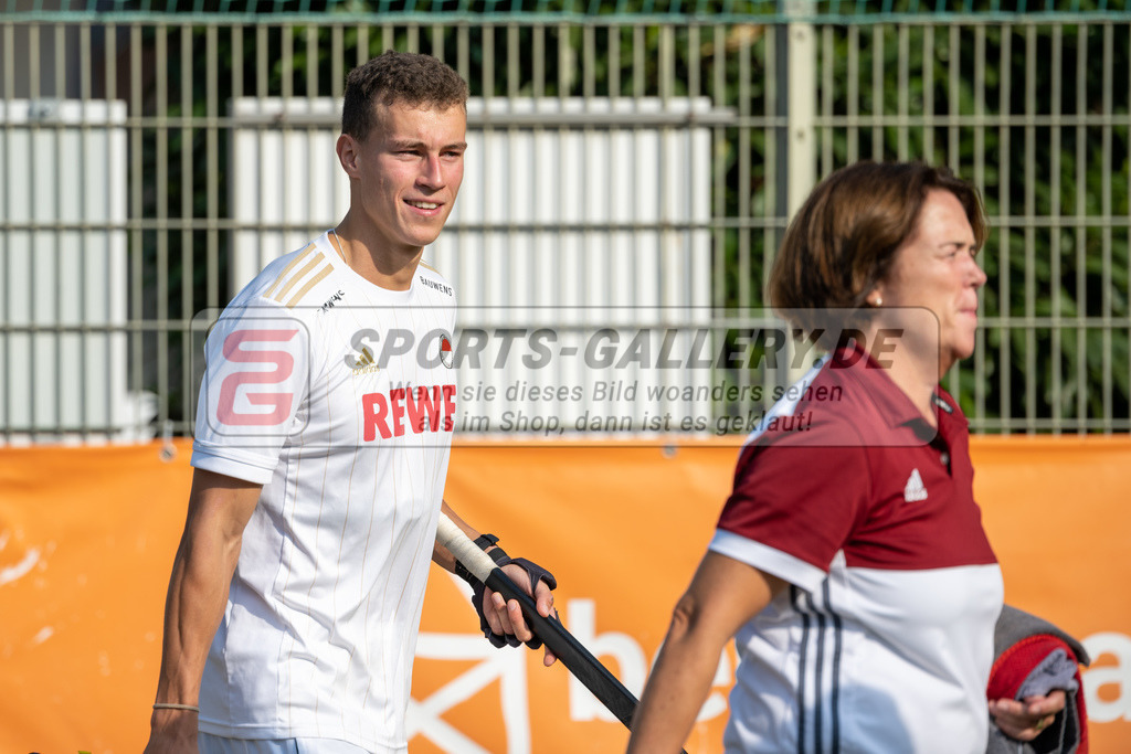SFE_20220903_0108 | Antheus Barry ( Rot-Weiss Köln #16 )  ; 1. Bundesliga Hockey Herren Rot-Weiss Köln - TSV Mannheim am 03.09.2022 in Köln (KTHC Stadion Rot-Weiss Köln Tennis and Hockey Club), Photo: Stephan Fehrmann 2022 (Sports-Gallery)