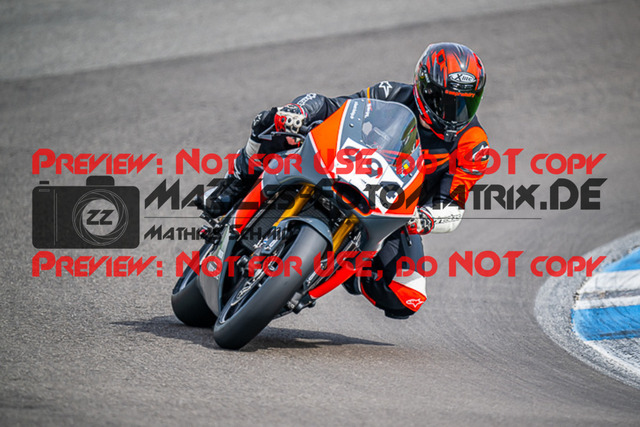 MaZZes_FotoMatrix_230410_675 | GELB