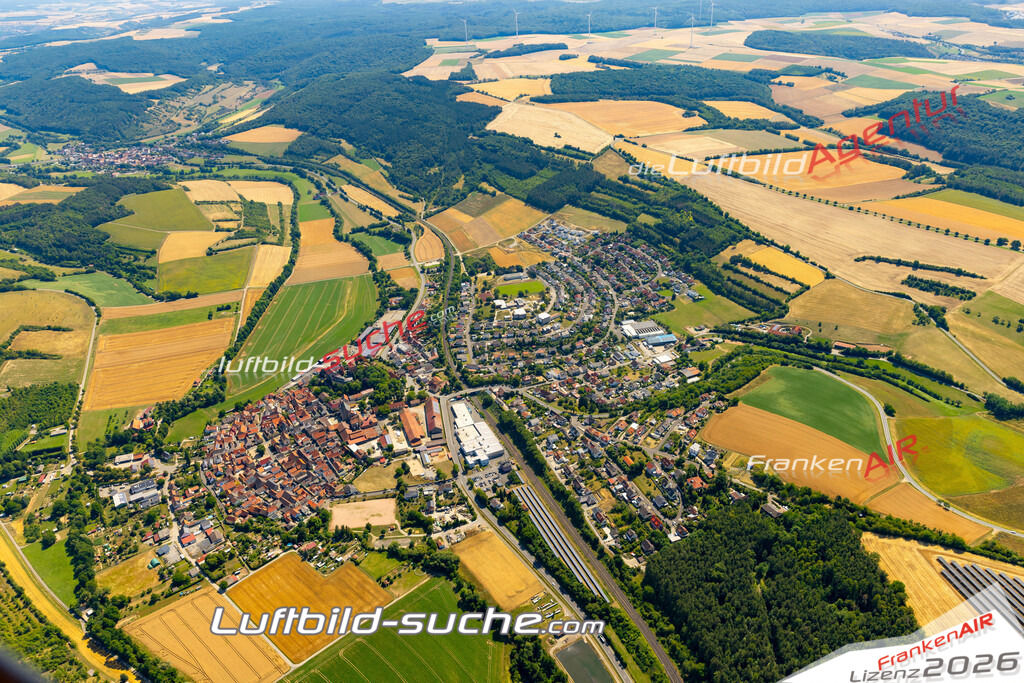 Das Luftbild zeigt :  Thüngen - Die Luftaufnahme wurde 2023 vom UL-Flugzeug aus erstellt ( keine Drohne ) - Hochauflösende Luftaufnahme - Für grossformatige Ausdrucke geeignet. Die Geschenkidee !Mit Lizenz und Bildrechte bestellbar