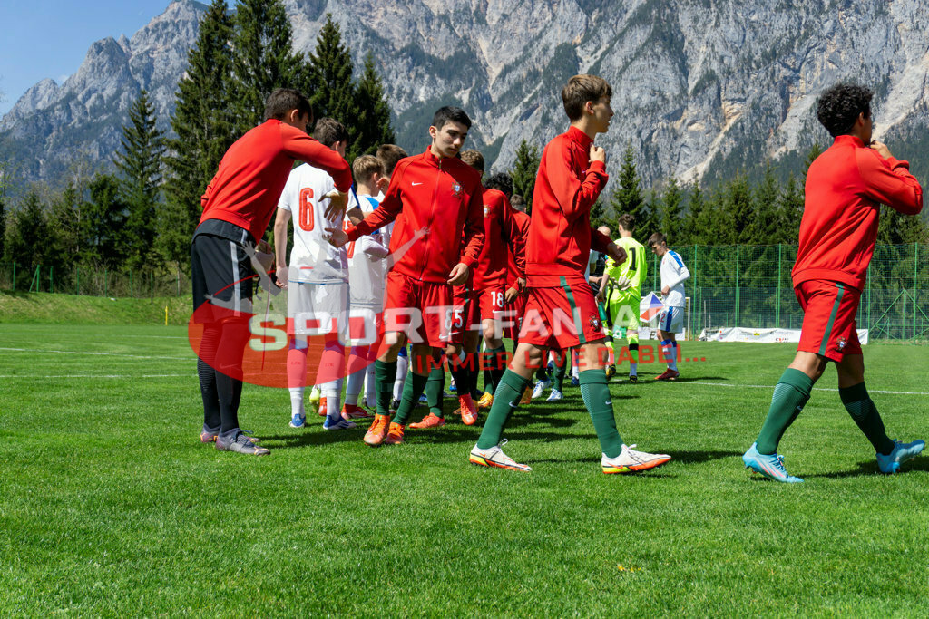 Portugal  U15 -Czech Republic U15 |  ; Portugal  U15 -Czech Republic U15 am 29.04.2022 in Arnoldstein
(Sportplatz), AUSTRIA, (Photo by Ernst Krawagner sport-fan.at) - Realisiert mit Pictrs.com