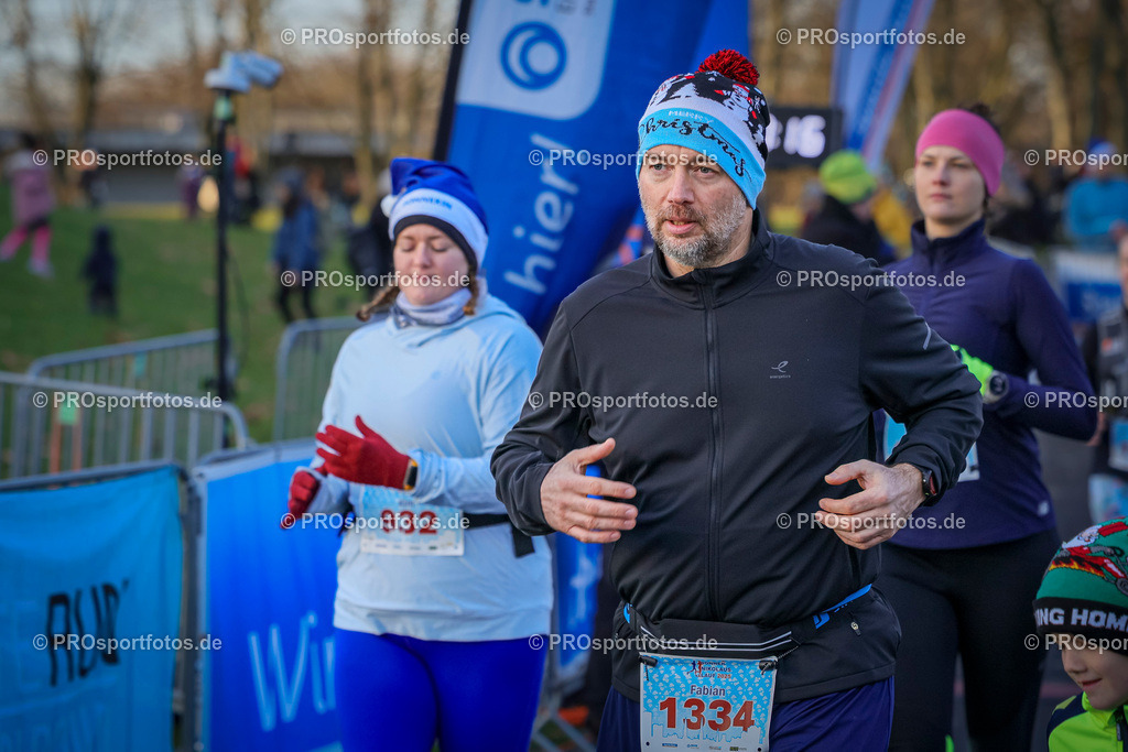 6. Bonner Nikolauslauf; Bonn, 14.12.2025 | Impressionen vom 6. Bonner Nikolauslauf am 14.12.2025 in Bonn (Nordrhein-Westfalen). 
