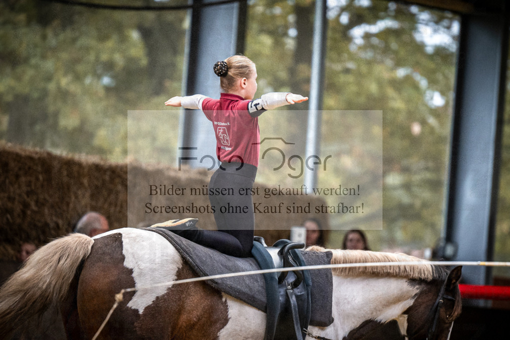 DOS_0137 | Entdecke hochwertige Reitturnierfotos von Foto Oger. Professionell, emotional und authentisch – jetzt Lieblingsmomente im Shop bestellen.Deutschlandweite Turnierfotografie. - Realisiert mit Pictrs.com