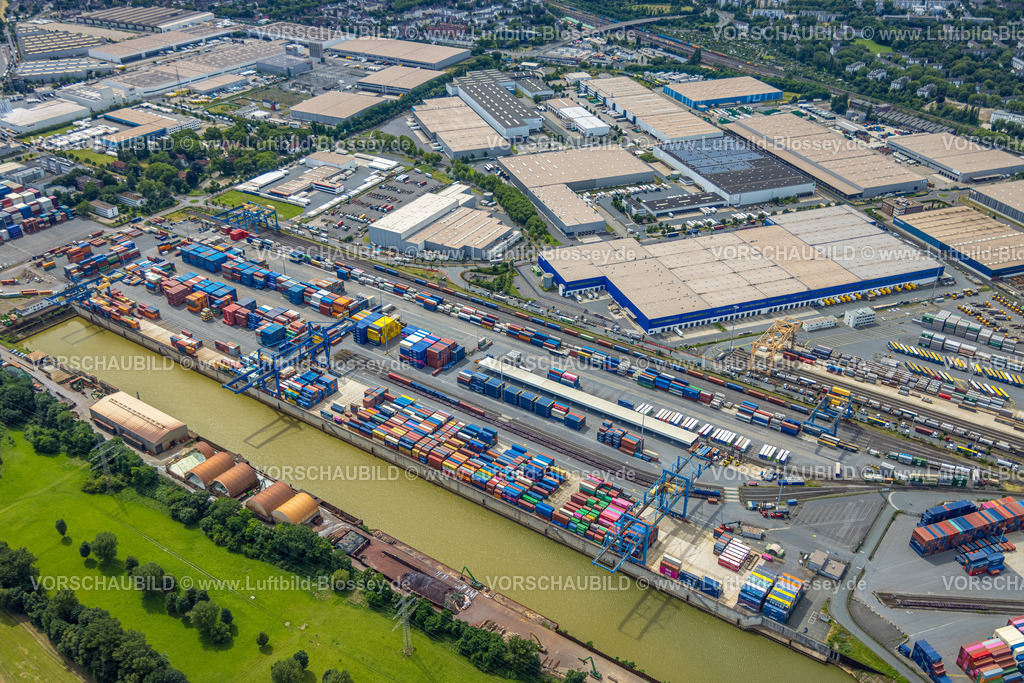 Duisburg240704128-West | Luftbild, Duisburg-West, logport I (Eins) Rheinhausen, duisport Logistik am Fluss Rhein, Container und Containerschiffe, Friemersheim, Duisburg, Ruhrgebiet, Nordrhein-Westfalen, Deutschland
