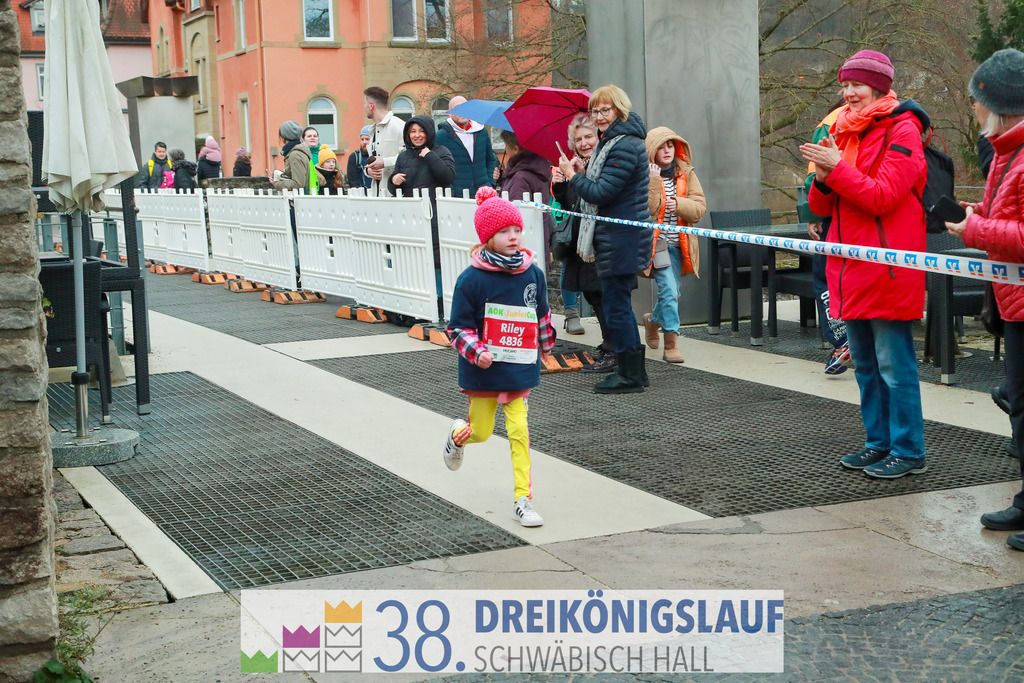 400m AOK Junior Cup | 3 Koenigslauf 2024 400m AOK Junior Cup - Realisiert mit Pictrs.com