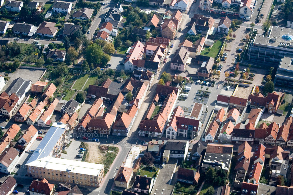 Luftbild: Hauptstraße Rheinstraße Bahnhofstr in Kandel im Bundesland Rheinland-Pfalz in Deutschland. Foto: IMG_8301.jpg vom 06.10.2007 durch Werner Riehm/FLY-FOTO.de