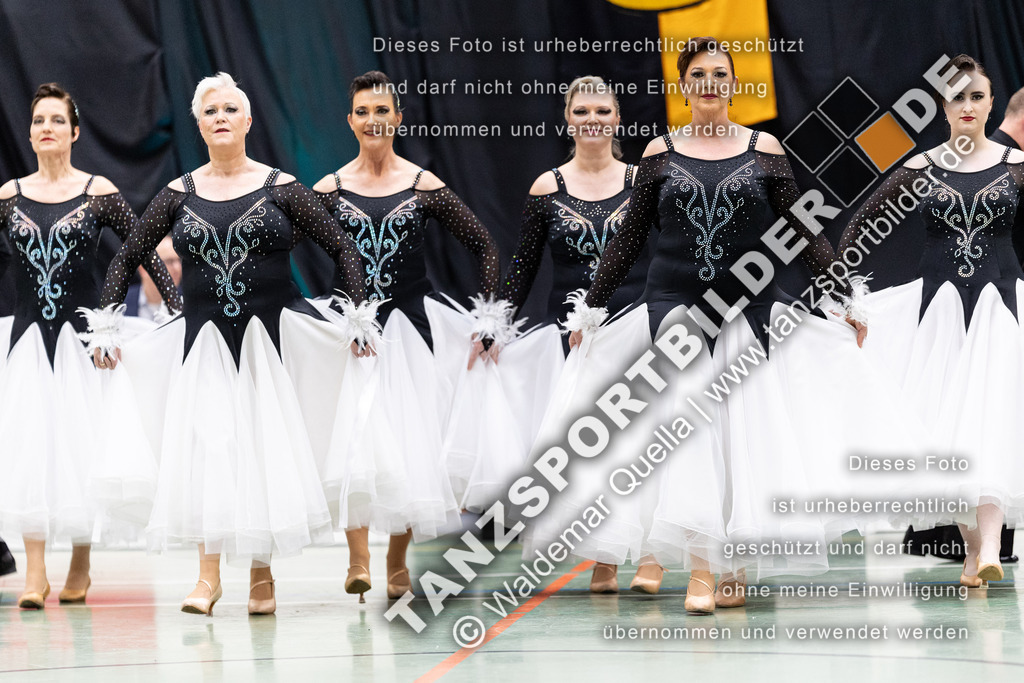 20240323-01133 | Hier finden Sie Tanz Bilder vom Latein und Standard Formationen tanzen. Sportbilder vom Tanzsport. Schöne Fotos und von Weltmeisterschaft, Europameisterschaft, Bundesliga, Regionalliga, Oberliga und Landesliga sowie von GOC Stuttgart, DanceComp, WM Bremen