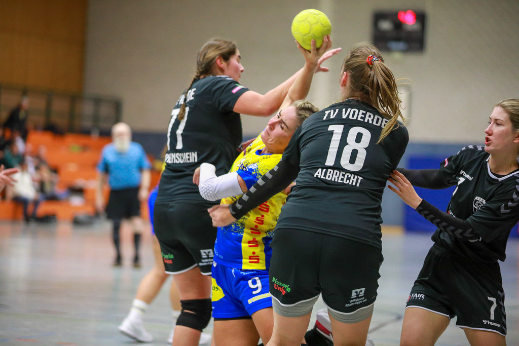 SVN_TvVoerde_021124_028 | Bildergalerie von Sport-Ereignissen aber auch von weiteren spannenden Dingen - nicht nur vom Niederrhein. In Anlehnung an den bekannten Spruch von Hanns Dieter Hüsch heißt das Motto: "Niederrhein ist überall".  - Realisiert mit Pictrs.com