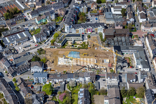 Velbert230407440 | Luftbild, Baustelle Sternbergstraße und Neubau für Klima-Kita mit Spielplatz an der Nordstraße, Velbert, Ruhrgebiet, Nordrhein-Westfalen, Deutschland