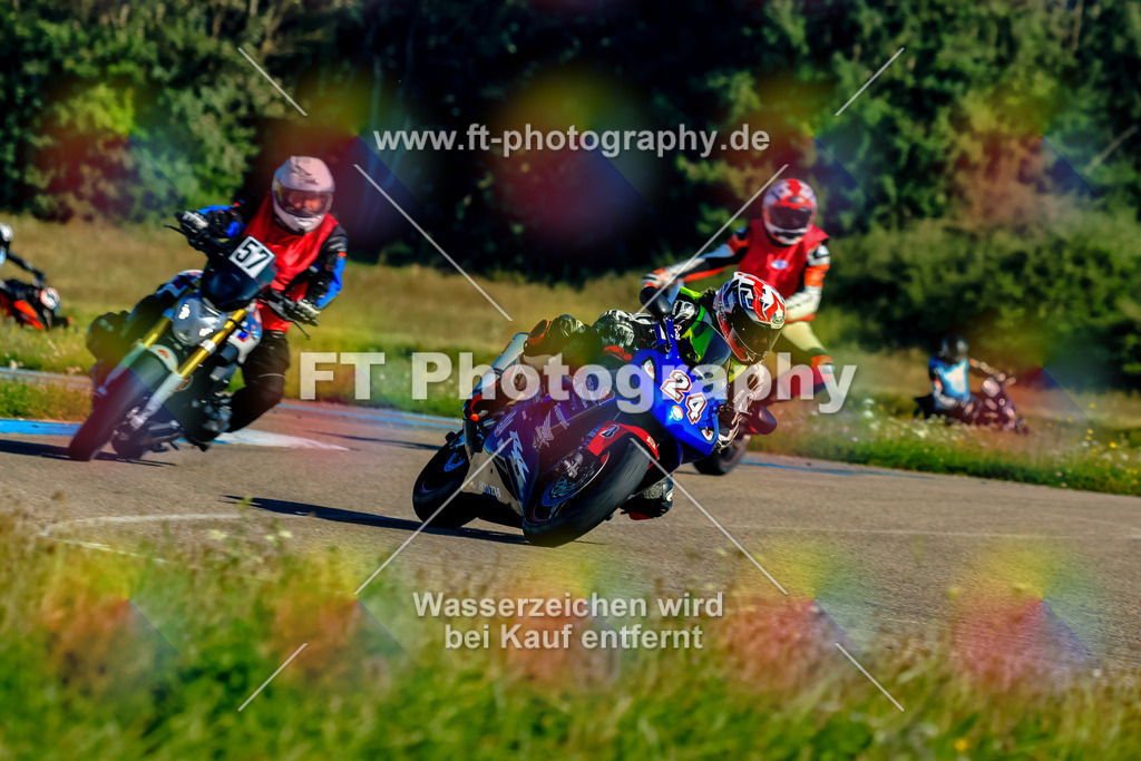 024-1782 | Hier findet Ihr Bilder von Touristenfahrten auf der Nürburgring Nordschleife oder von anderen Veranstaltungen die ich besucht habe. Viel Spass beim Durch Schauen 
