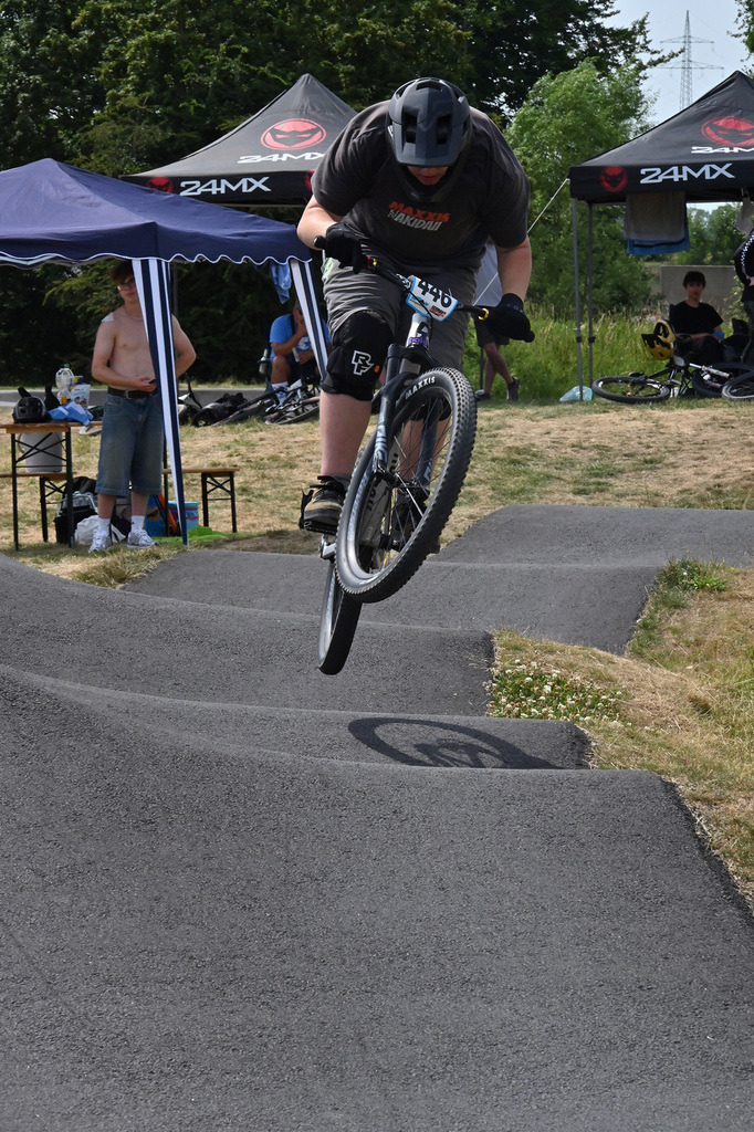 DSC_7452-cam-florian | German Pumptrack Series - Realisiert mit Pictrs.com