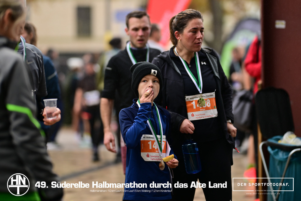 Süderelbe Halbmarathon 2025 I 09.11.2025 I Fotograf_DerSportfotograf.I 00748 | Der Sportfotograf. - Realized with Pictrs.com