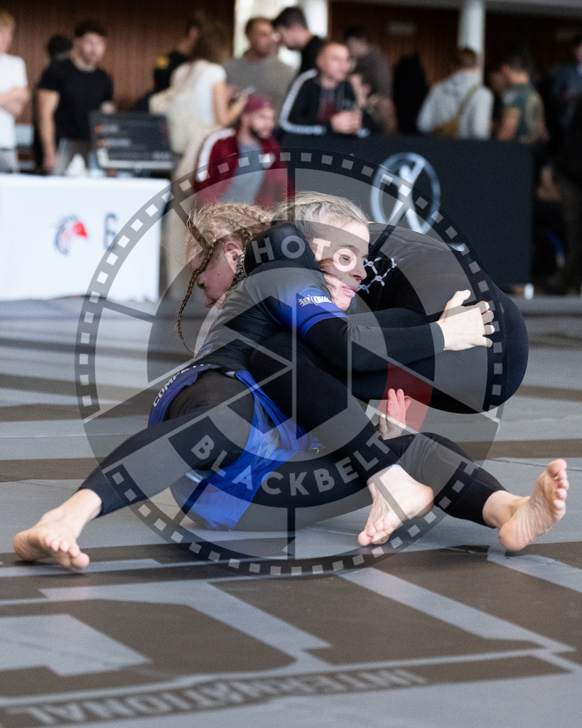 20251129PBB7655 | Fighters compete during the luta livre competition ILLCS XI winter edition on November 29, 2025 in Hannover, Germany.