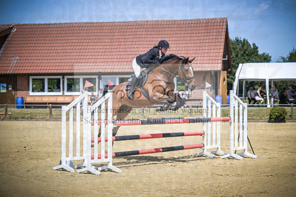 DOS_8688 | Entdecke hochwertige Reitturnierfotos von Foto Oger. Professionell, emotional und authentisch – jetzt Lieblingsmomente im Shop bestellen.Deutschlandweite Turnierfotografie. - Realisiert mit Pictrs.com