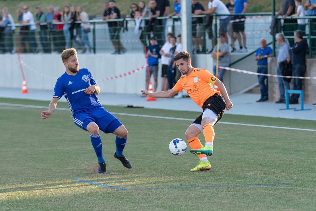 SG Morshausen - FC Karbach | Sportfotografie Hermann-Josef Stoffel - Realisiert mit Pictrs.com