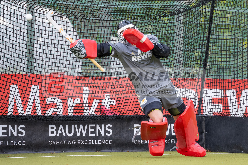 SFE_20230923_0004 | Hockey 1. Bundesliga Herren Rot-Weiss - Berliner HC am 23.09.2023 in Köln (KTHC Stadion Rot-Weiss Köln Tennis and Hockey Club), Photo: Stephan Fehrmann 2023 (Sports-Gallery),Phil Oberlaender ( Torwart Rot-Weiss Köln #44 )