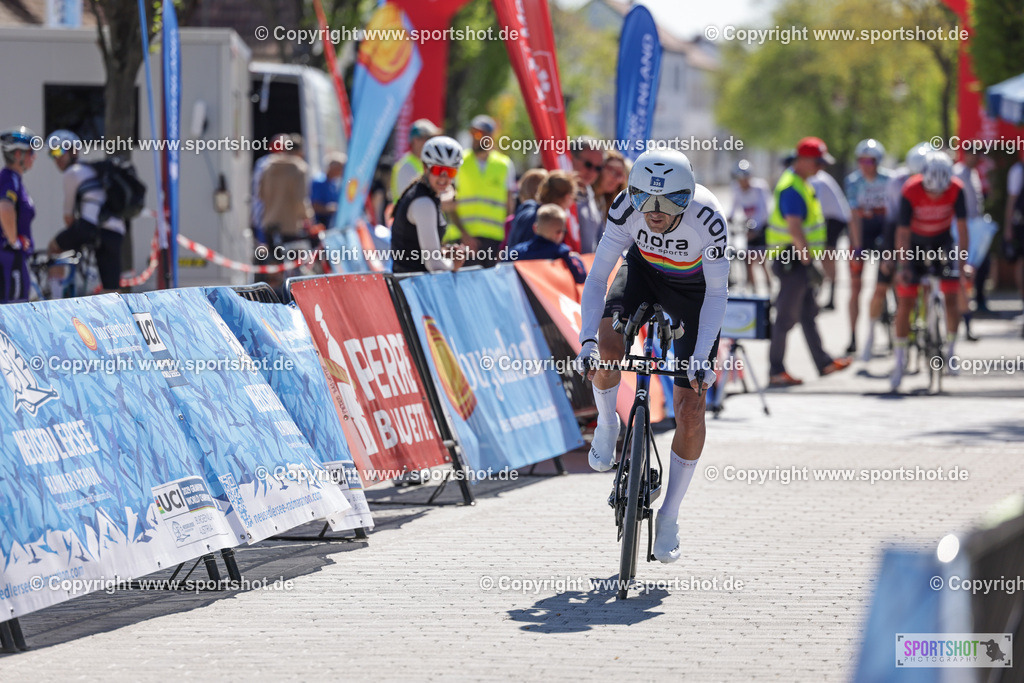 VJ__5082 | Neusiedlersee Radmarathon 2026@sportshot_your_pictrs #yourpictures#roadtowm2029 #nrm #neusiedlerseeradmarathon #neusiedlersee #neusiedlerseetourismus #burgenland #mörbisch #nrm26 #burgenlandtourismus #voglundco #poweredbyburgenlandtourismus #radsport #rad #marathon #ucigranfondo #visitburgenland #ucigranfondoworldseries