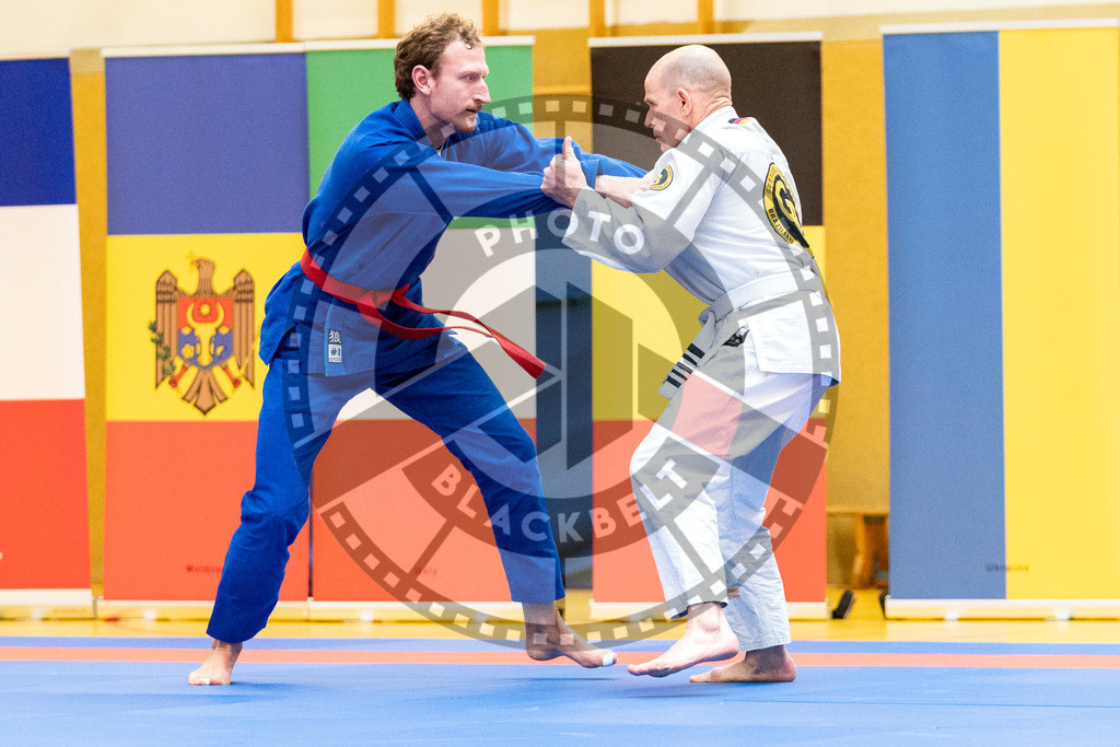 20231118PBB11640 | Fighters compete during the AJP Tour 600 Frankfurt Championship in Frankfurt/Main, Germany, on November 18, 2023.