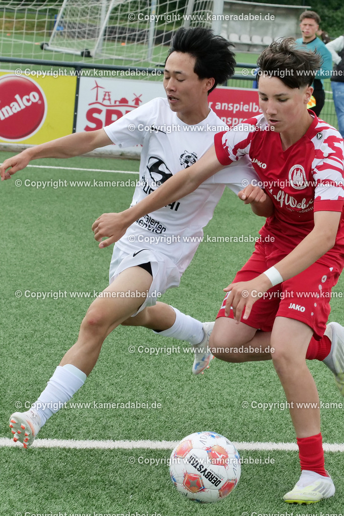 Fußball : C-Junioren : Aufstieg Regionalliga West : SUS 09 Dinslaken - Vfb 03 Hilden am 04.06.2026 in Dinslaken | Fußball : C-Junioren : Aufstieg Regionalliga West : SUS 09 Dinslaken (rotr Trikots)- Vfb 03 Hilden (weiße Trikots) am 04.06.2026 in Dinslaken - Realisiert mit Pictrs.com