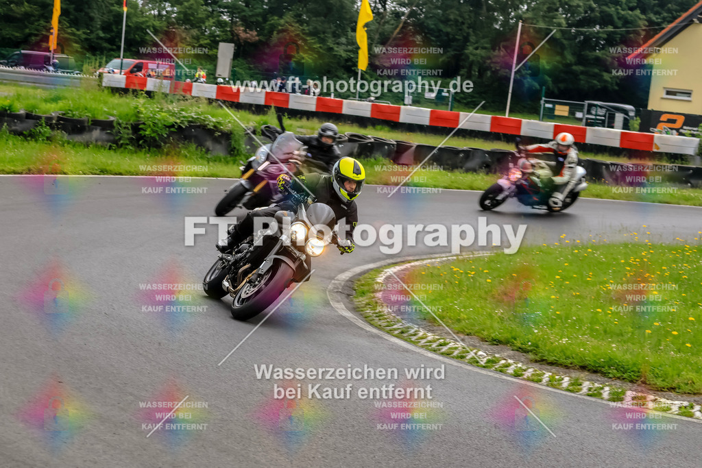 VBK-6949 | Hier findet Ihr Bilder von Touristenfahrten auf der Nürburgring Nordschleife oder von anderen Veranstaltungen die ich besucht habe. Viel Spass beim Durch Schauen 