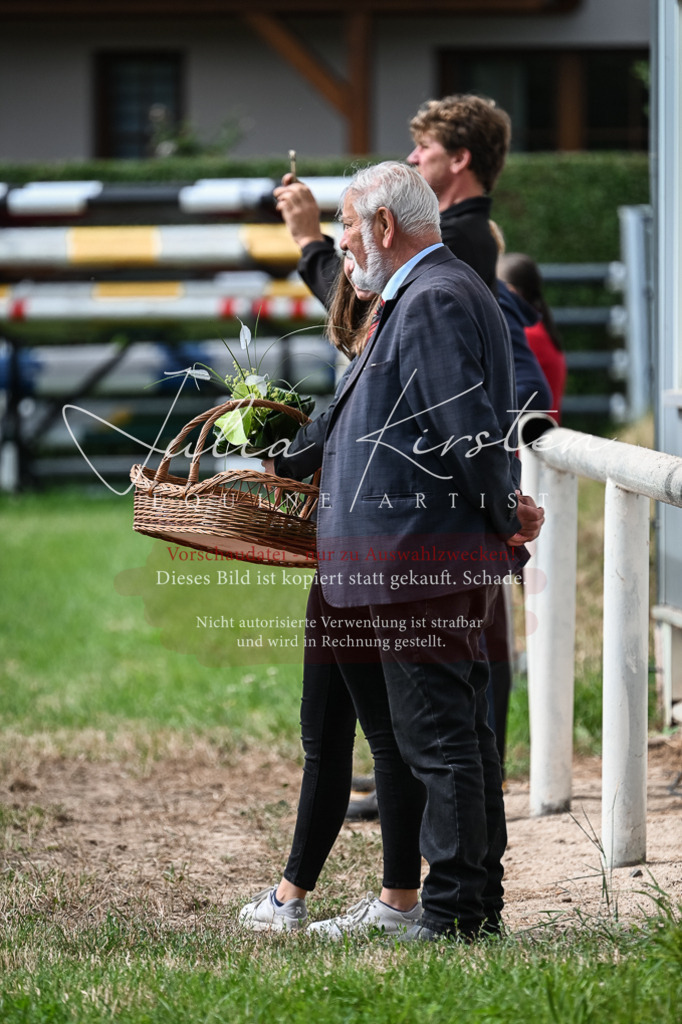 DSC_8686 | Pferde- und Turnierfotografie in Westsachsen. Pferdeportraits, Auftragszeichnungen und intuitive Kunst.