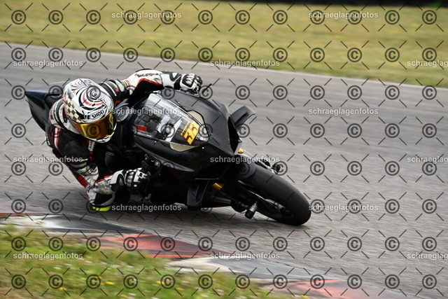 25bt02-0621 | markuskiefer.com - Realisiert mit Pictrs.com