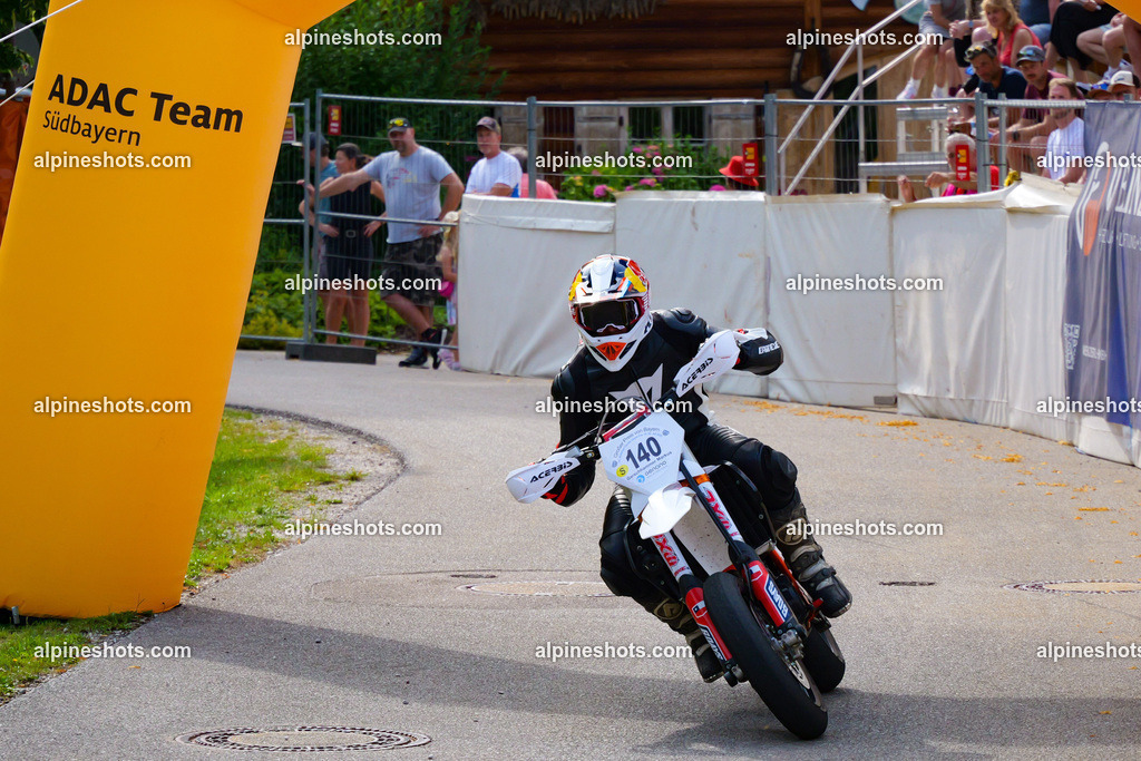 P1025636 | Erleben Sie atemberaubende, hochqualitative Fotos Ihrer Fahrt entlang der malerischen Alpenstraßen. Besuchen Sie alpineshots.com, um professionelle Aufnahmen Ihrer unvergesslichen Reise zu finden und zu kaufen - Realisiert mit Pictrs.com