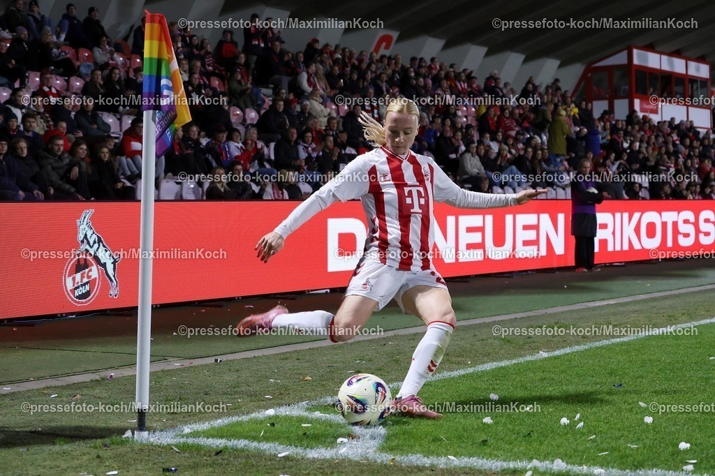 xSSCx31102502004 | 31.10.2025, xsscx, Frauen Fuﬂball, 1. FC Koeln - 1. FC Nuernberg, 1. Fuﬂball Bundesliga, 3. Spieltag, Franz-Kremer-Stadion, Saison 2025 2026: Anna Gerhardt (1. FC Koeln #21) DFB regulations prohibit any use of photographs as image sequences and or quasi-video. Nordrhein-Westfalen Deutschland
