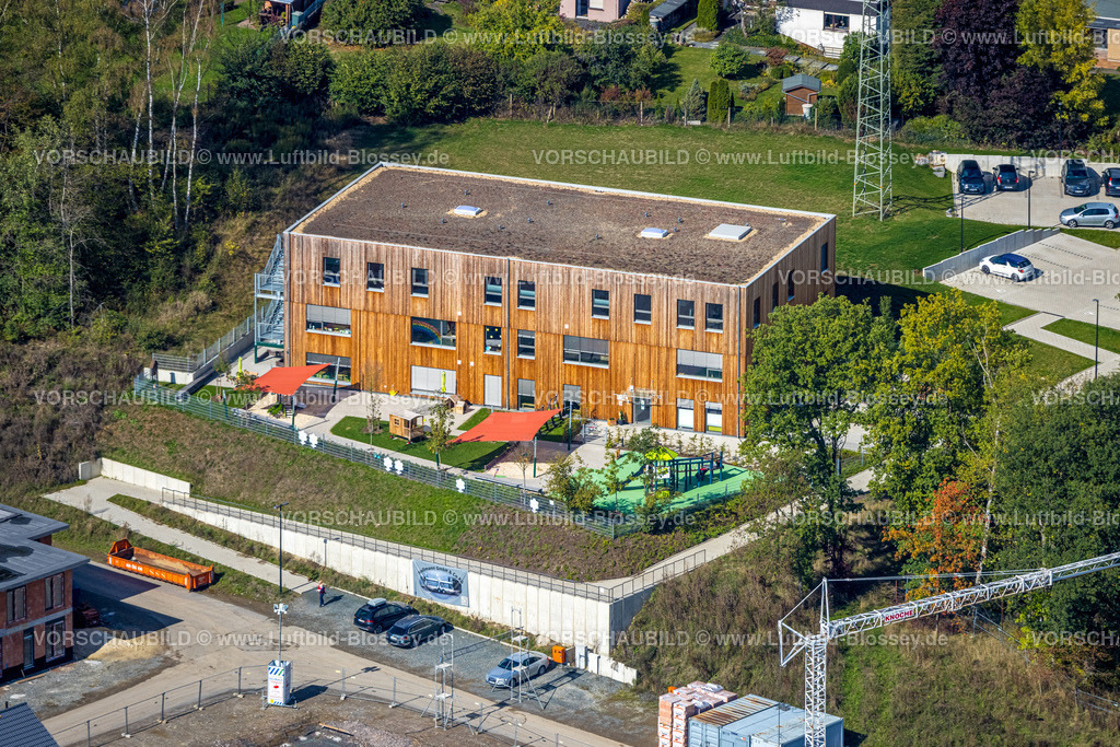Meschede220901797 | Luftbild, AWO Kindergarten und Familienzentrum Mobile, Haus in Holzbauweise, Meschede-Stadt, Meschede, Sauerland, Nordrhein-Westfalen, Deutschland