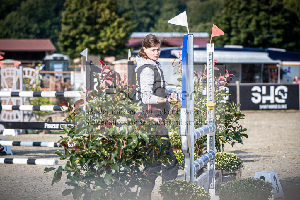 DOS_4516 | Entdecke hochwertige Reitturnierfotos von Foto Oger. Professionell, emotional und authentisch – jetzt Lieblingsmomente im Shop bestellen.Deutschlandweite Turnierfotografie. - Realisiert mit Pictrs.com