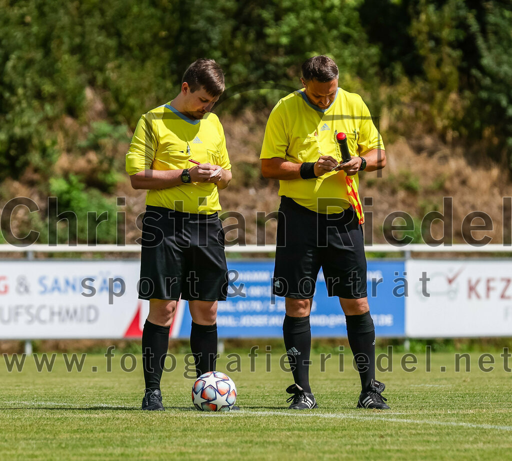 2023-07-22_002_FC_Eitting_gegen_FC_Moosinning | Eitting, Deutschland, 22.07.2023:
Fußball, Kreisliga 2023 / 2024, Testspiel, FC Eitting gegen FC Moosinning, Endergebnis: 0:4

Schiedsrichter Andreas Hettenkofer

Foto: Christian Riedel / fotografie-riedel.net