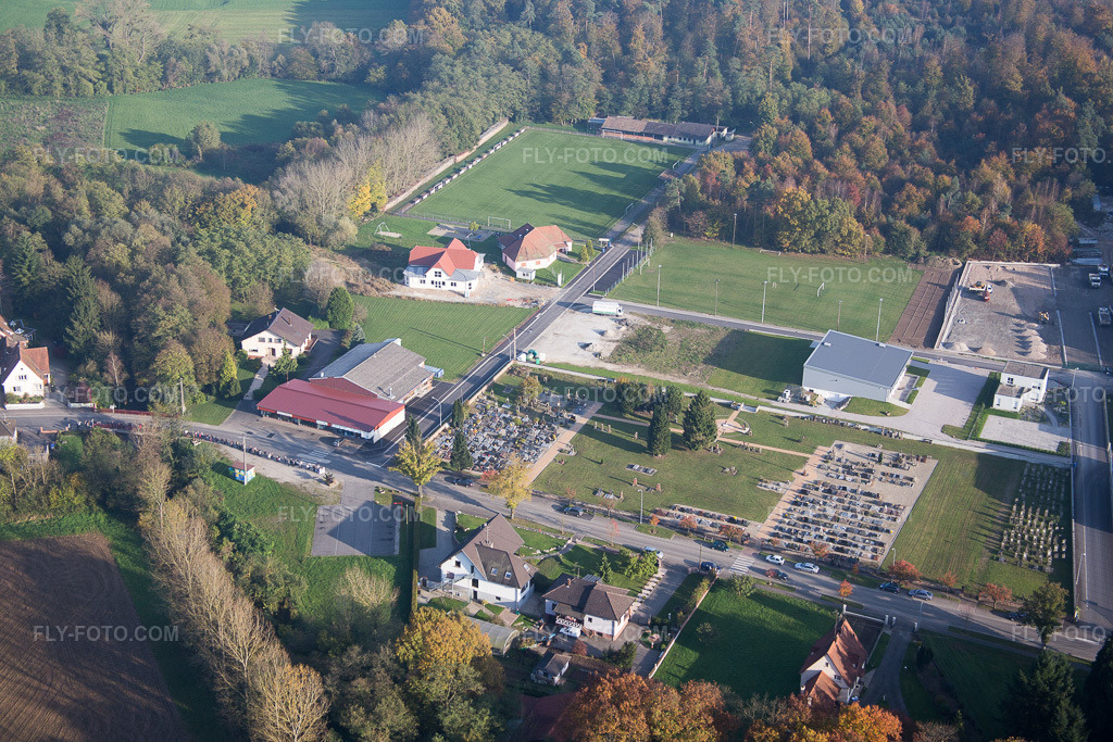 Aerial view: View of the town in Niederrœdern in the state Bas-Rhin, France.Photo: IMG_075669.jpg taken on 11/01/2014 by Werner Riehm/FLY-FOTO.comResolution of the original: 5472 x 3648 px