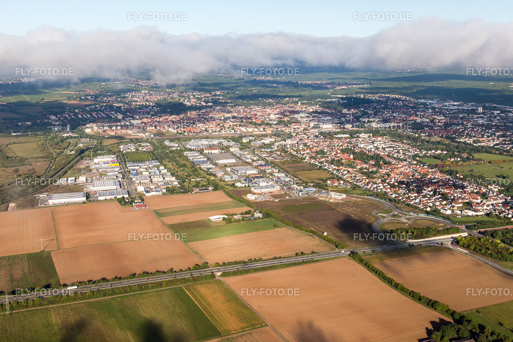 LD-Queicheim | Luftbild: LD-Queicheim im Ortsteil Queichheim in Landau im Bundesland Rheinland-Pfalz in Deutschland. Foto: IMG_103419.jpg vom 10.09.2017 durch Werner Riehm/FLY-FOTO.de - Realisiert mit Pictrs.com