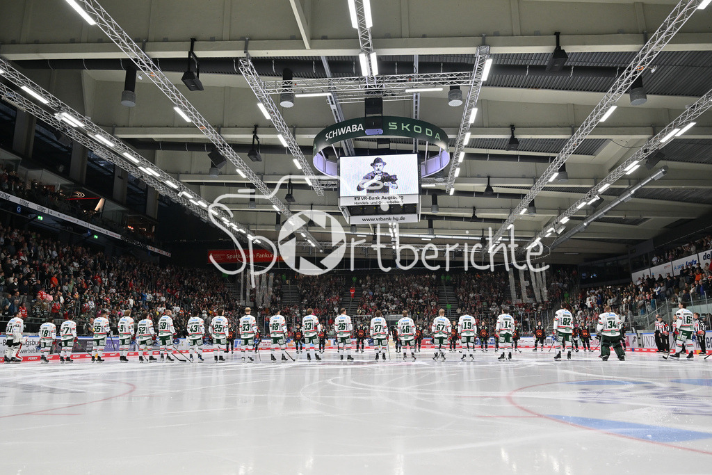 Augsburger Panther - Moser Medical Graz99ers | Dei Augsburger Panther gedenken dem verstorbenen  und langjährigem Teamfotografen Thorsten FRANZISI / Testspiel: Augsburger Panther - Moser Medical Graz99ers; Curt Frenzel Stadion am 31.08.2025