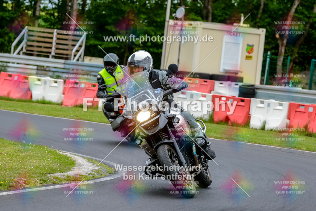 MotoTeamVBK-20345 | Hier findet Ihr Bilder von Touristenfahrten auf der Nürburgring Nordschleife oder von anderen Veranstaltungen die ich besucht habe. Viel Spass beim Durch Schauen 