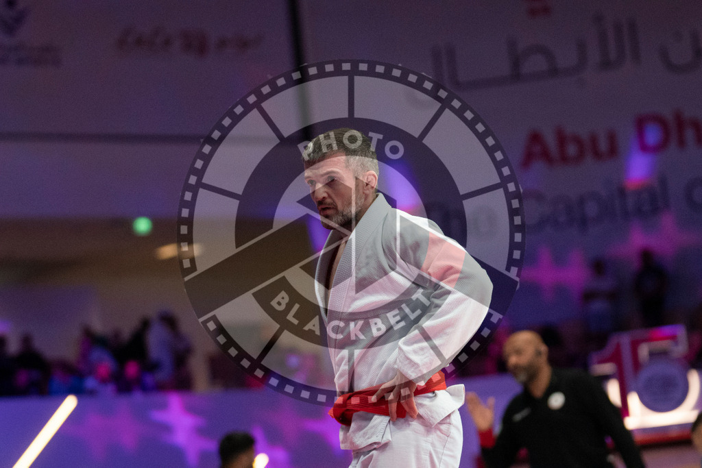 20231109PBB4960 | Fighters compete during the AJP World Professional Championship in the Mubadala Arena in Abu Dhabi, Arab United Emirates, on November 9, 2023.
