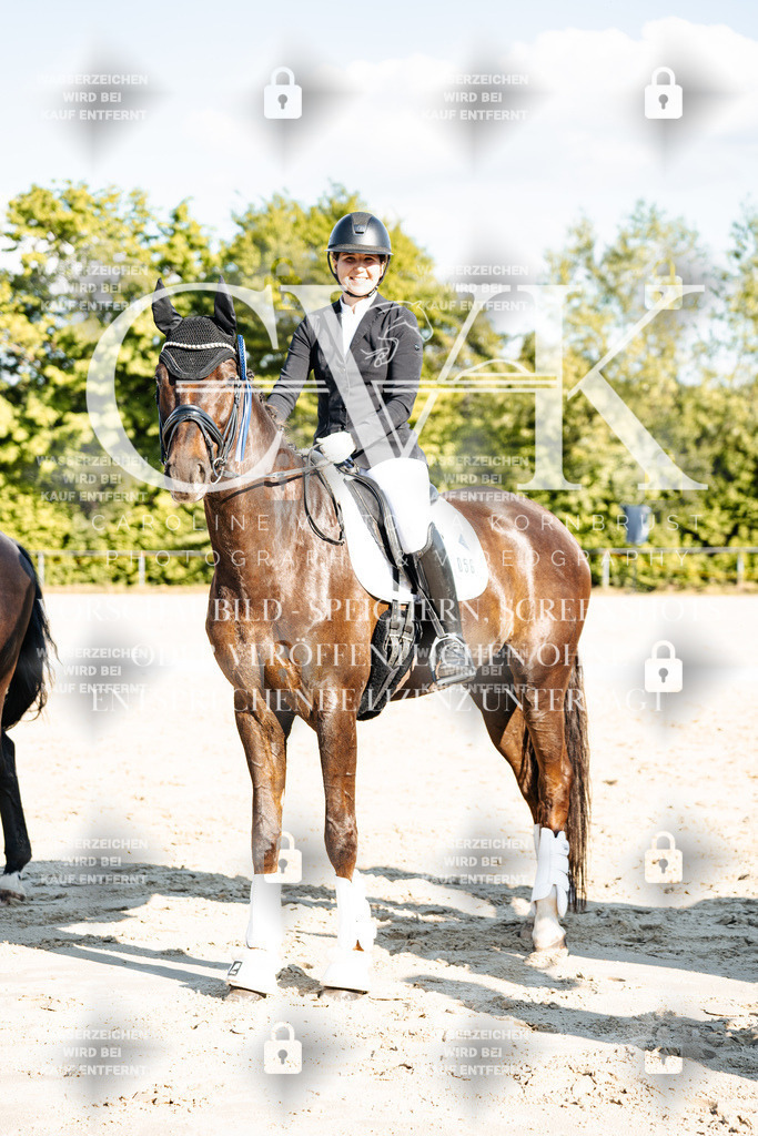 CK703586 | Turnierfotografie Pferdefotografie Trier Rheinland-Pfalz Pferdesport Reitsport Tierfotografie Sportfotografie Pferdevideo Pferdevideografie Equestrianvideography equestrianphotography  - Realisiert mit Pictrs.com