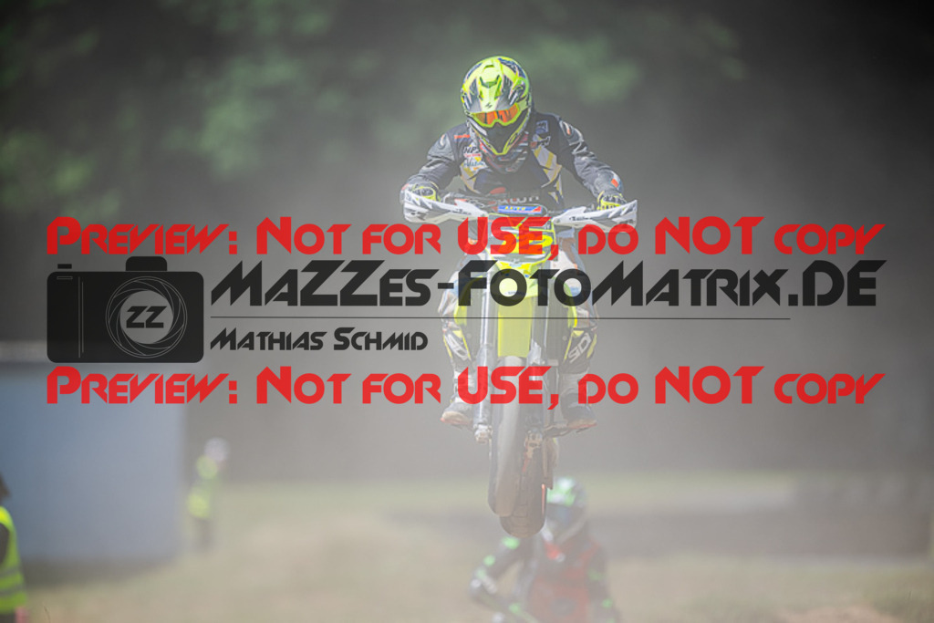 MaZZes_FotoMatrix_220702_5679 | UE40